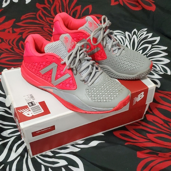 New Balance Women's Athletic Shoes in Gray and Pink - Picture 1 of 8